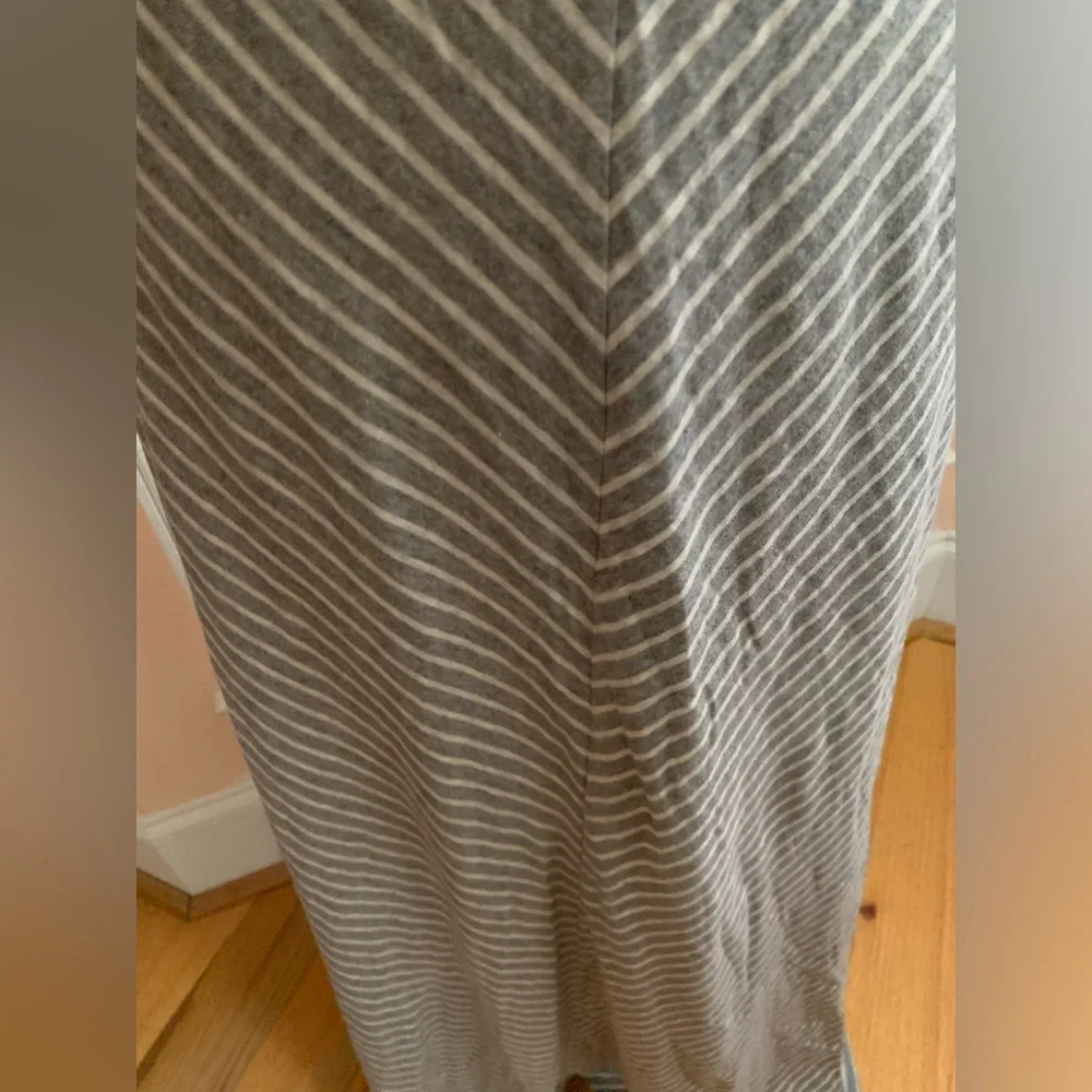 Lauren Conrad Gray and White Striped Maxi Skirt Size M NWT - Picture 2 of 6